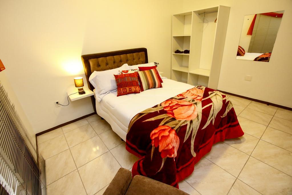 Апартаменты Apartamento Aconchegante Na Serra Грамаду Экстерьер фото